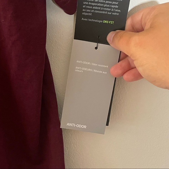 University of Mn Nike DryFit Mens Shirt - Picture 3 of 9